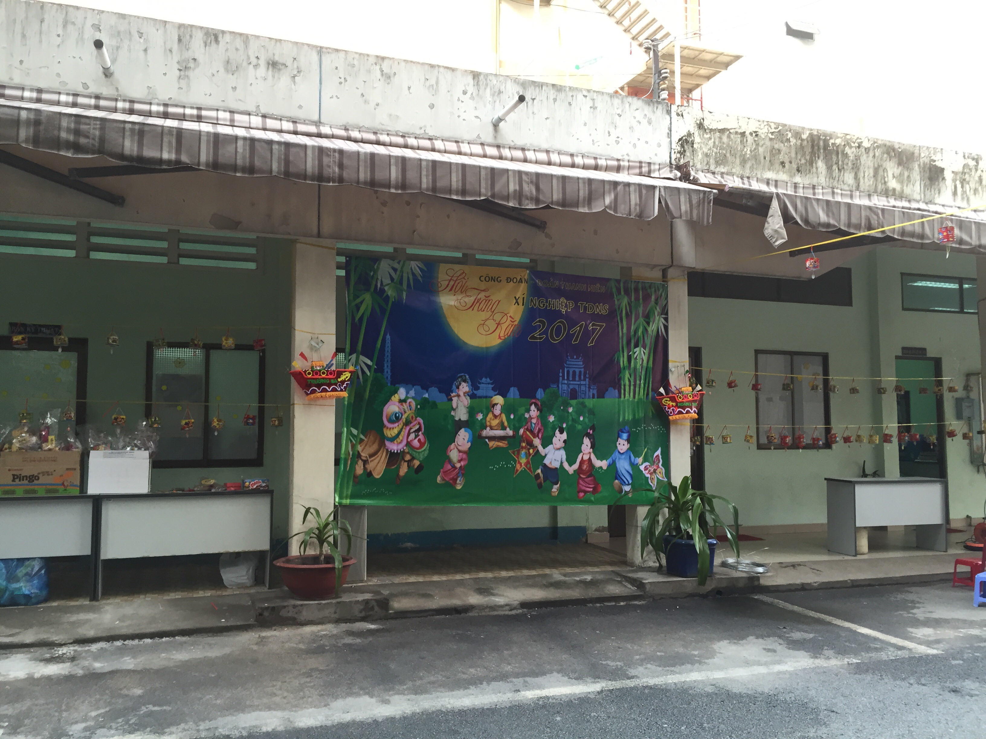 Công đoàn - Đoàn thanh niên Xí nghiệp Truyền dẫn nước sạch tổ chức chương trình trung thu năm 2017 cho con em CB.CNV Xí nghiệp.